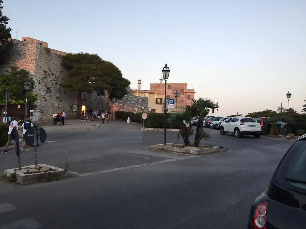 Affittacamere Al Duomo エーリチェ 0*,  イタリア